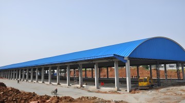 拱形波紋鋼屋蓋:多領(lǐng)域應(yīng)用的建筑解決方案